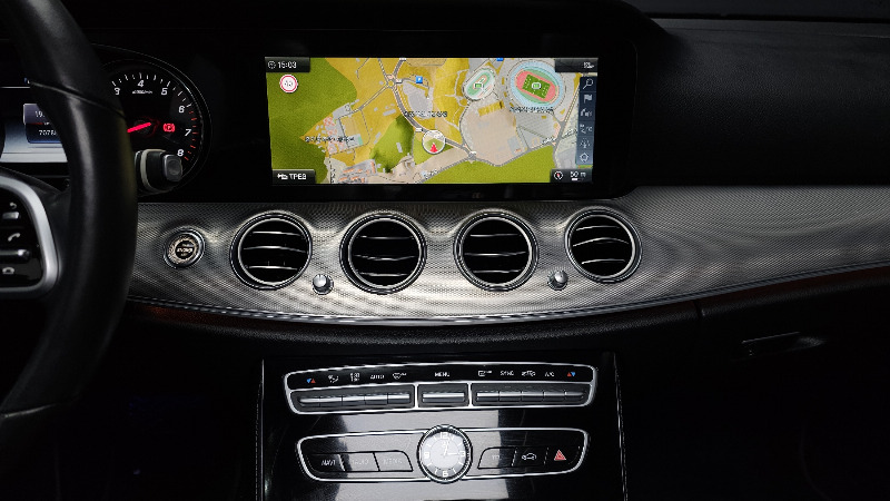 car Mercedes Benz E Class id68403 photo #14