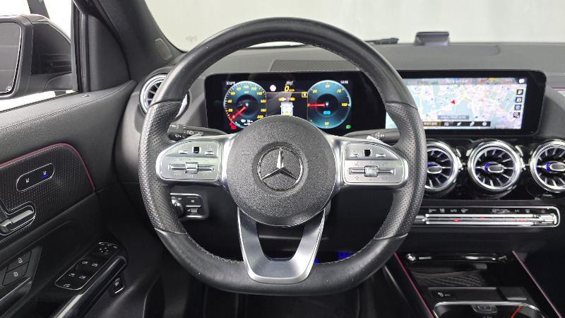 car Mercedes Benz EQA id68406 photo #12