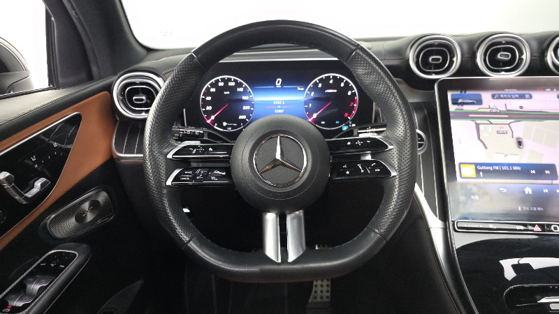 car Mercedes Benz GLC id68435 photo #13