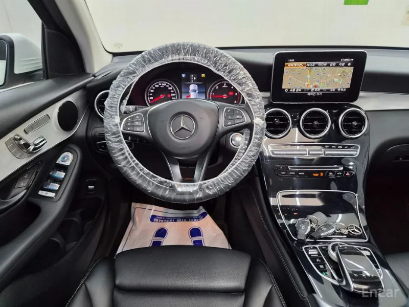 car Mercedes Benz GLC id68492 photo #15