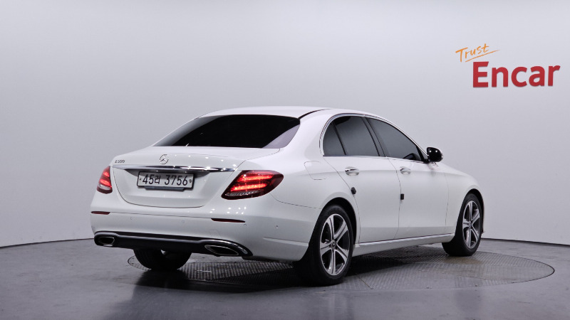 car Mercedes Benz E Class id68506 photo #2