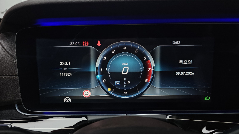car Mercedes Benz E Class id68520 photo #8