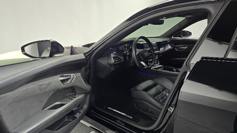 car Audi e-tron GT id68557 photo #10