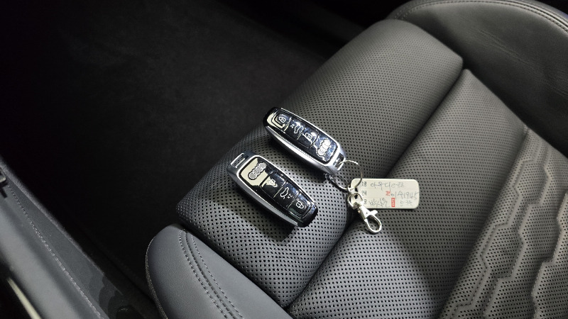 car Audi e-tron GT id68557 photo #17