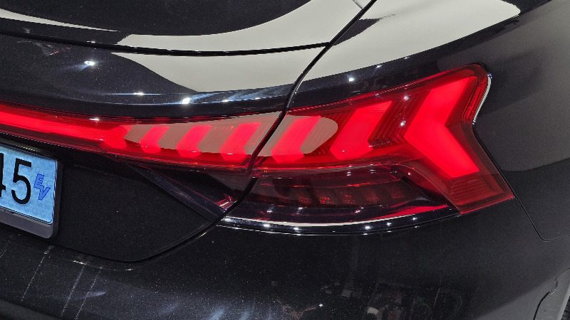 car Audi e-tron GT id68557 photo #23