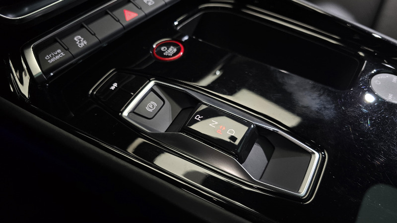 car Audi e-tron GT id68557 photo #9