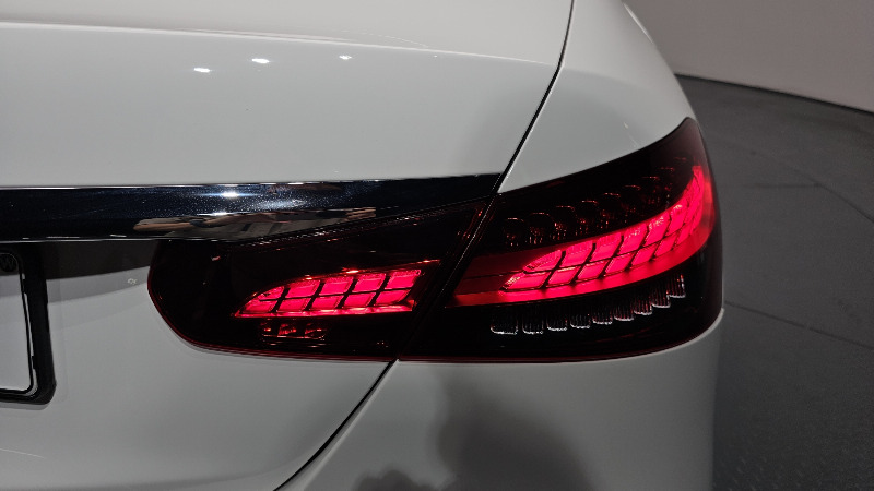 car Mercedes Benz E Class id68578 photo #23