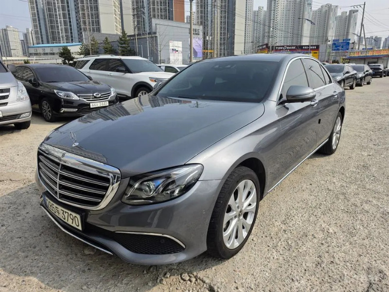 car Mercedes Benz E Class id68598 main photo