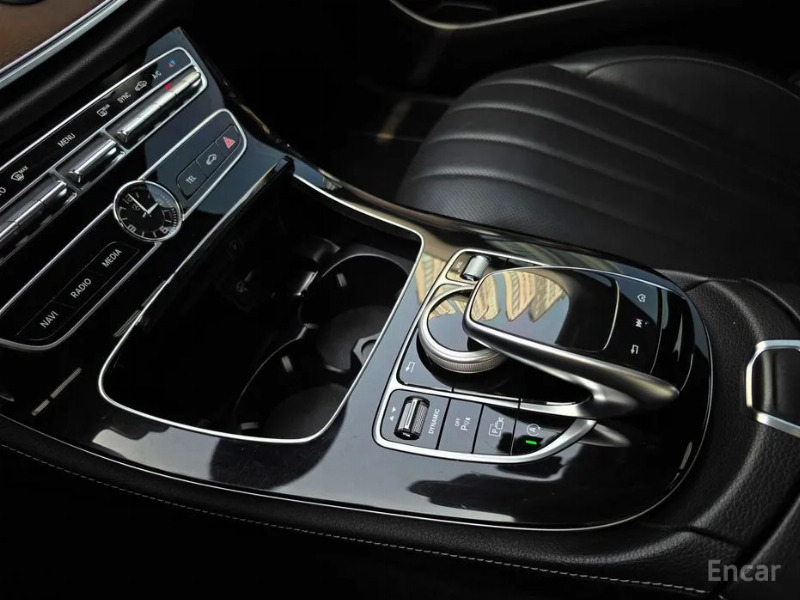 car Mercedes Benz E Class id68598 photo #16