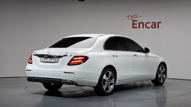 car Mercedes Benz E Class id68634 photo #2
