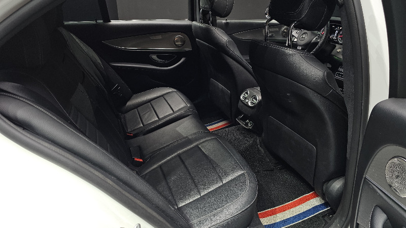 car Mercedes Benz E Class id68671 photo #12