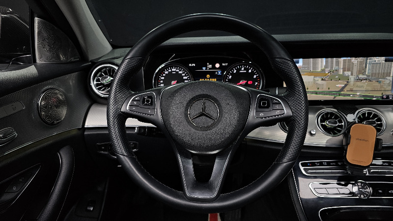 car Mercedes Benz E Class id68671 photo #13