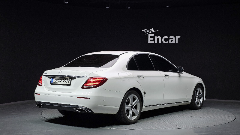 car Mercedes Benz E Class id68671 photo #2