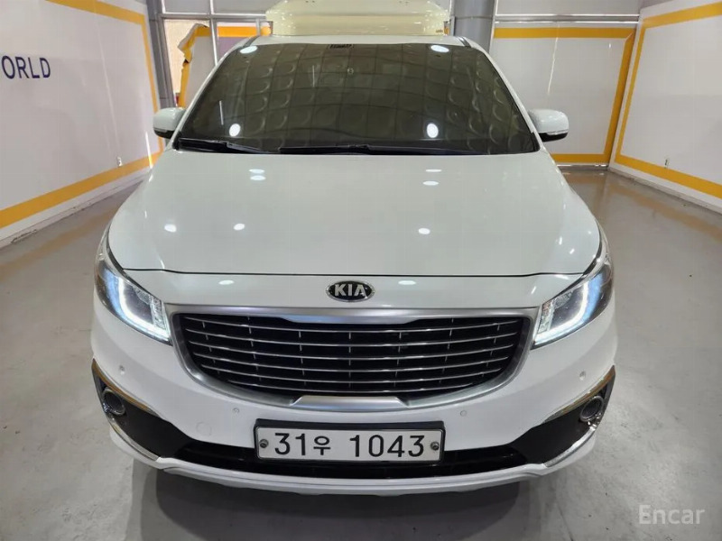 car KIA Carnival id68681 main photo