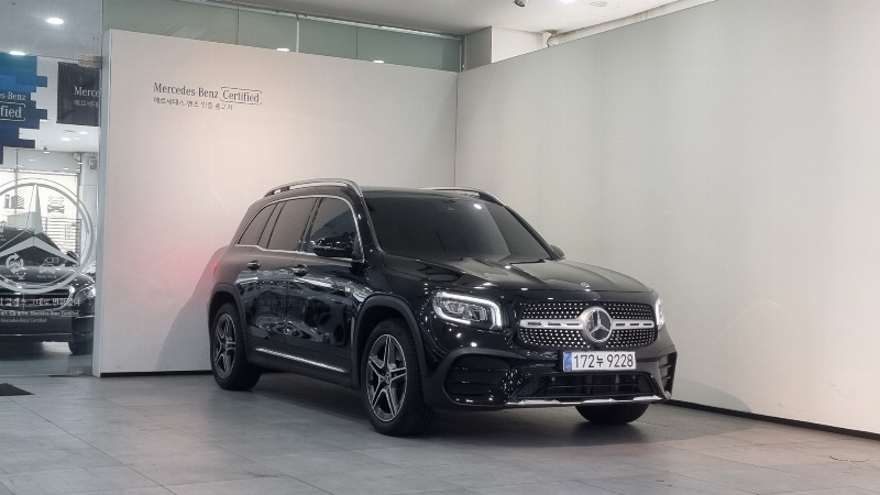 car Mercedes Benz GLB id68690 main photo