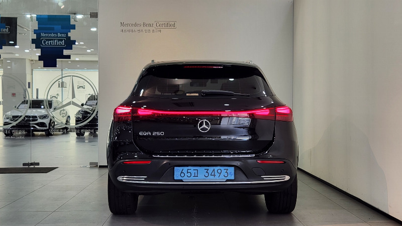 car Mercedes Benz EQA id68704 photo #4