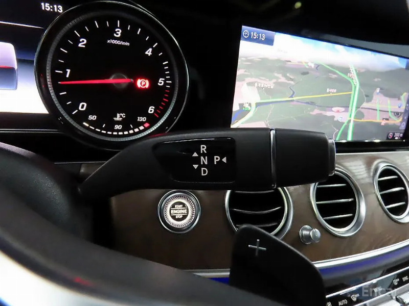 car Mercedes Benz E Class id68713 photo #12