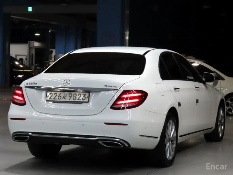 car Mercedes Benz E Class id68713 photo #4