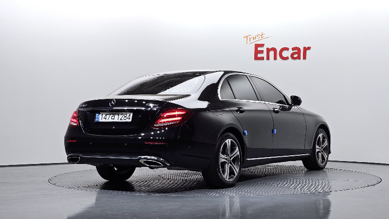 car Mercedes Benz E Class id68715 photo #2