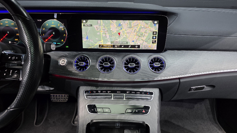 car Mercedes Benz E Class id68725 photo #14