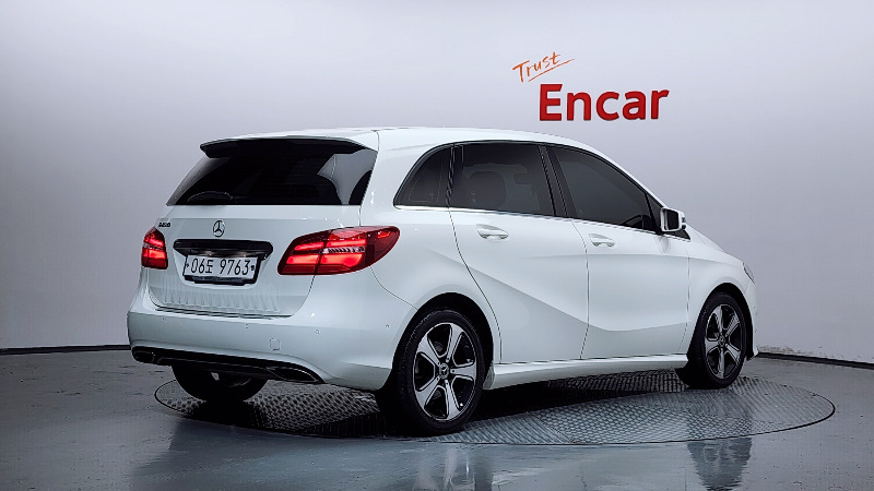 car Mercedes Benz B Class id68726 photo #2