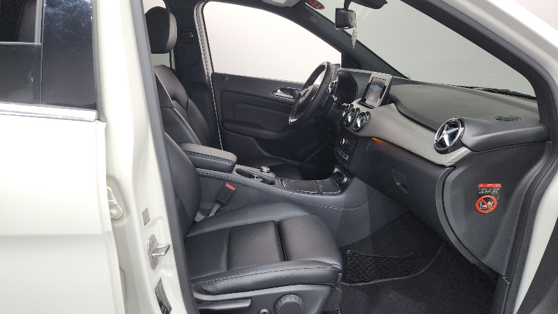 car Mercedes Benz B Class id68726 photo #26