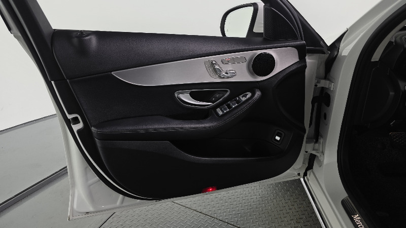 car Mercedes Benz C Class id68751 photo #24
