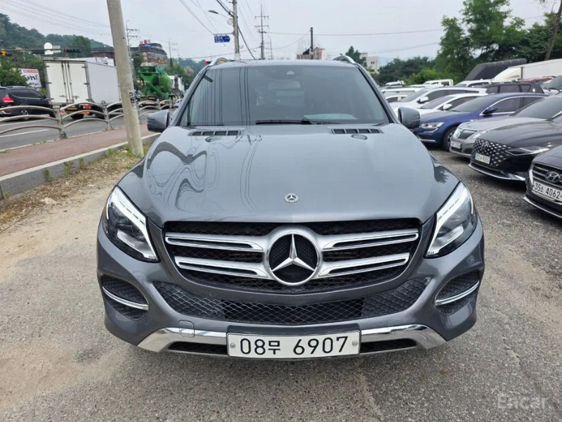 car Mercedes Benz GLE id68759 main photo