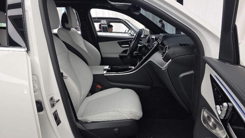 car Mercedes Benz GLC id68770 photo #11