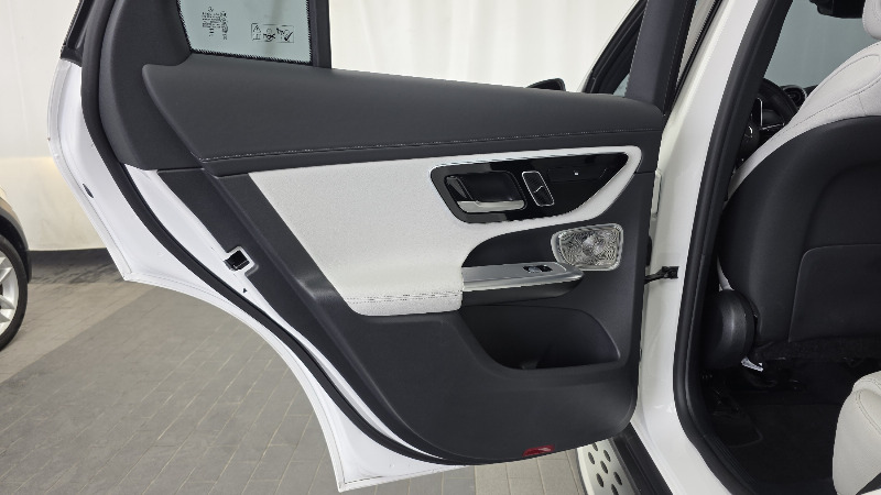 car Mercedes Benz GLC id68770 photo #25
