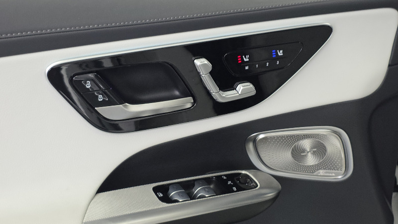 car Mercedes Benz GLC id68770 photo #27