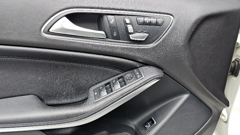 car Mercedes Benz GLA id68909 photo #18