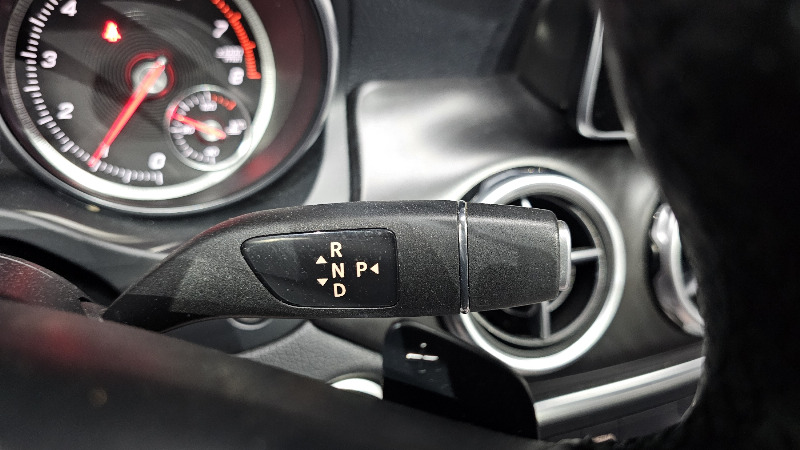 car Mercedes Benz GLA id68909 photo #9