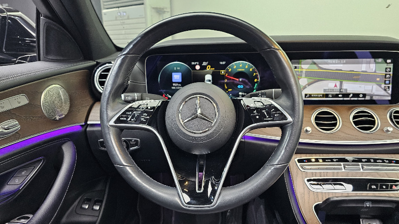 car Mercedes Benz E Class id68934 photo #13