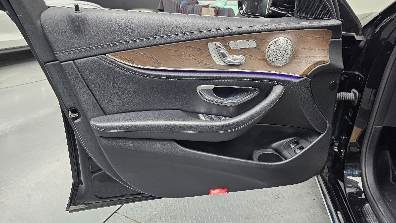 car Mercedes Benz E Class id68934 photo #24