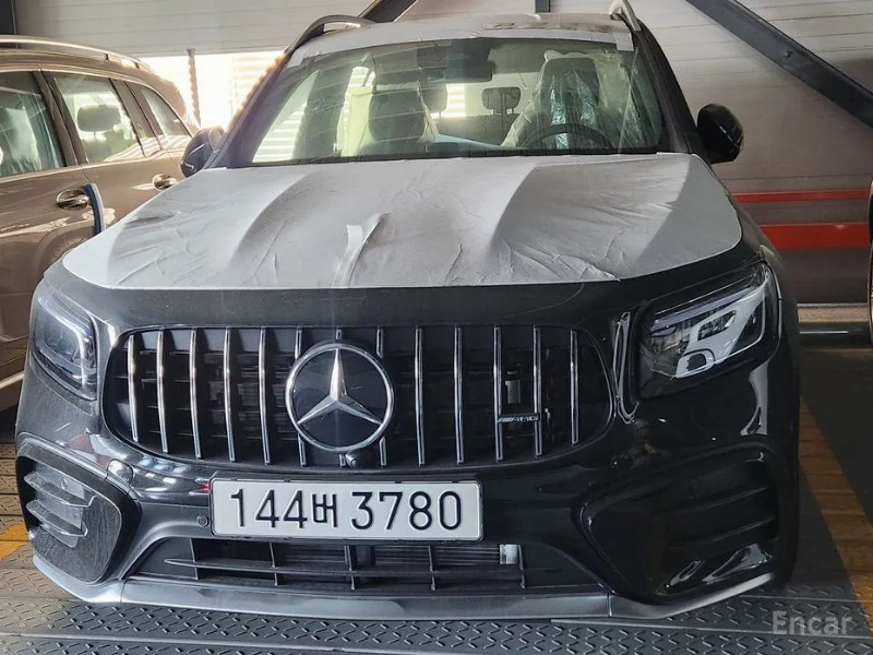 car Mercedes Benz GLB id68938 main photo