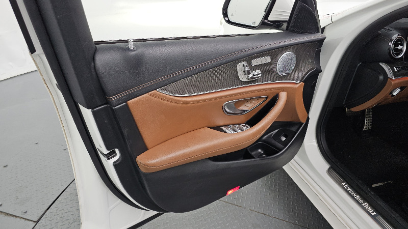car Mercedes Benz E Class id68949 photo #24