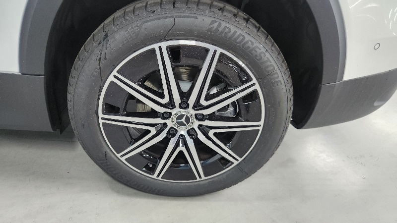 car Mercedes Benz EQB id68957 photo #5