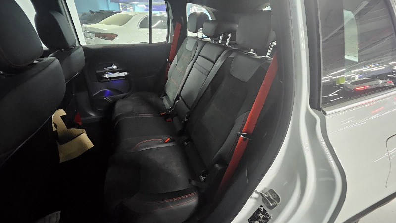car Mercedes Benz GLB id68962 photo #14