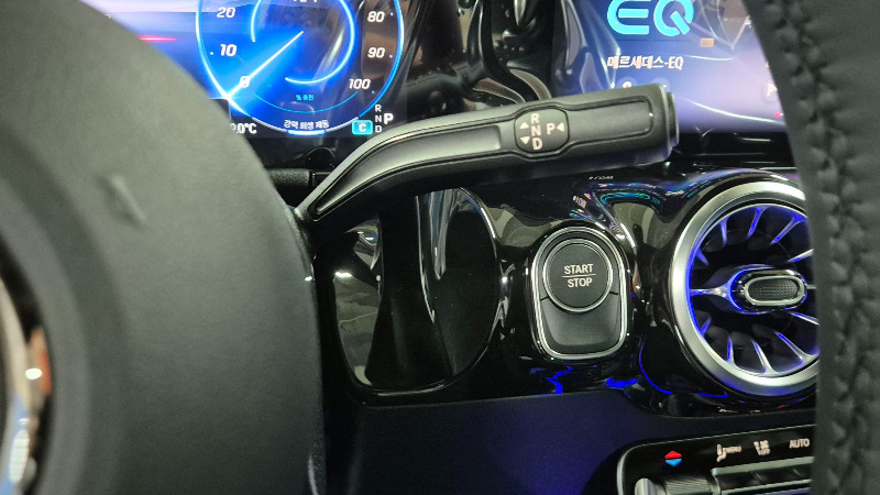 car Mercedes Benz EQA id68970 photo #9