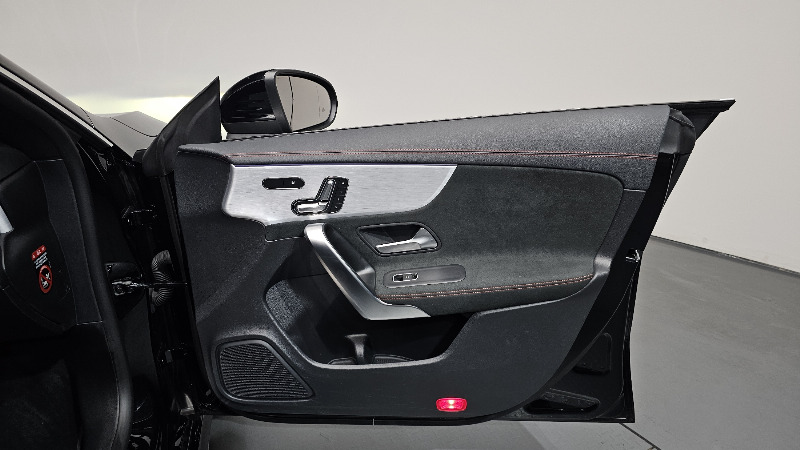 car Mercedes Benz CLA id68971 photo #24