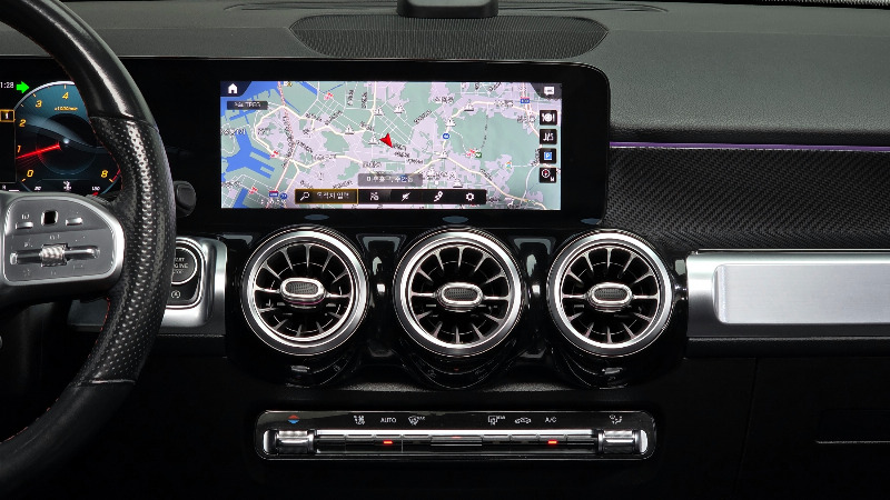 car Mercedes Benz GLB id68975 photo #14