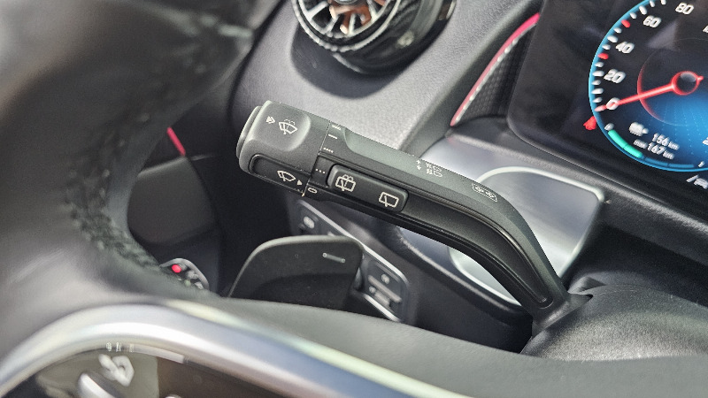 car Mercedes Benz EQB id69018 photo #18