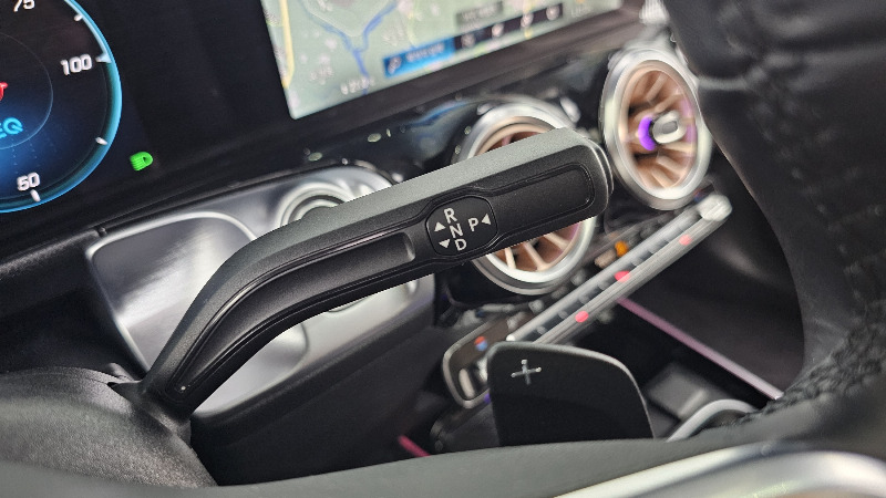 car Mercedes Benz EQB id69018 photo #9