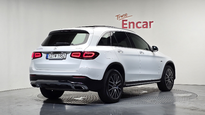 car Mercedes Benz GLC id69062 photo #2