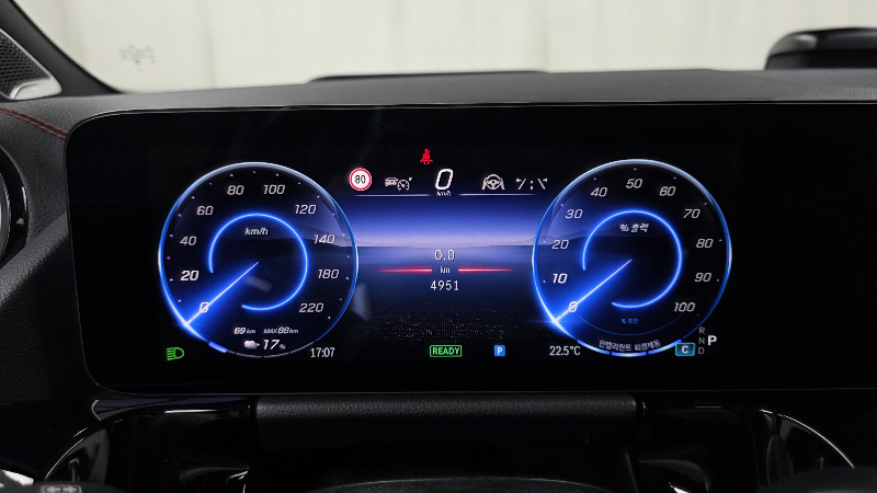 car Mercedes Benz EQA id69242 photo #8
