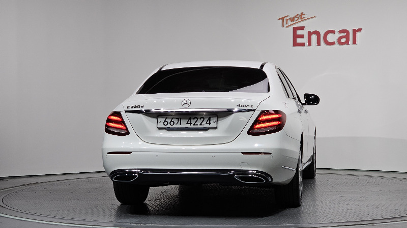 car Mercedes Benz E Class id69268 photo #4
