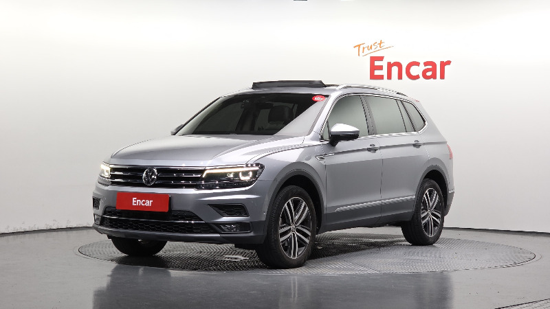 car Volkswagen Tiguan id69323 main photo