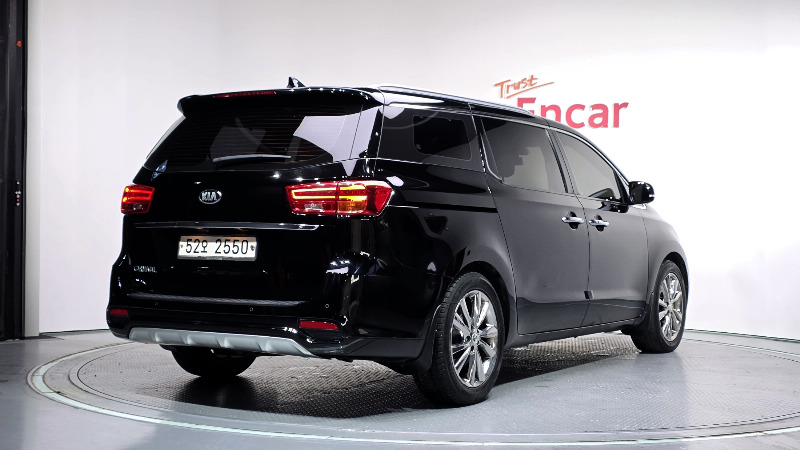car KIA Carnival id69431 photo #2