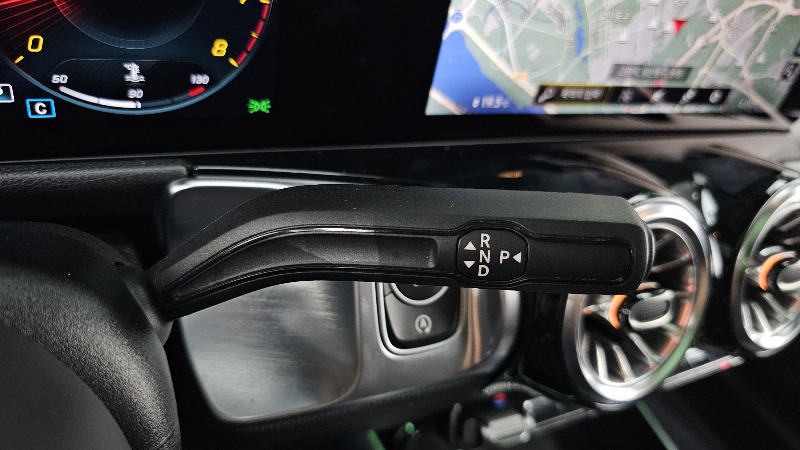 car Mercedes Benz GLB id69461 photo #9